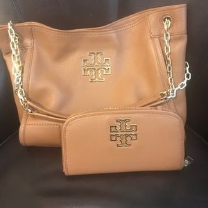 💥Sale💥Tan Tory Burch bag & wallet & heels